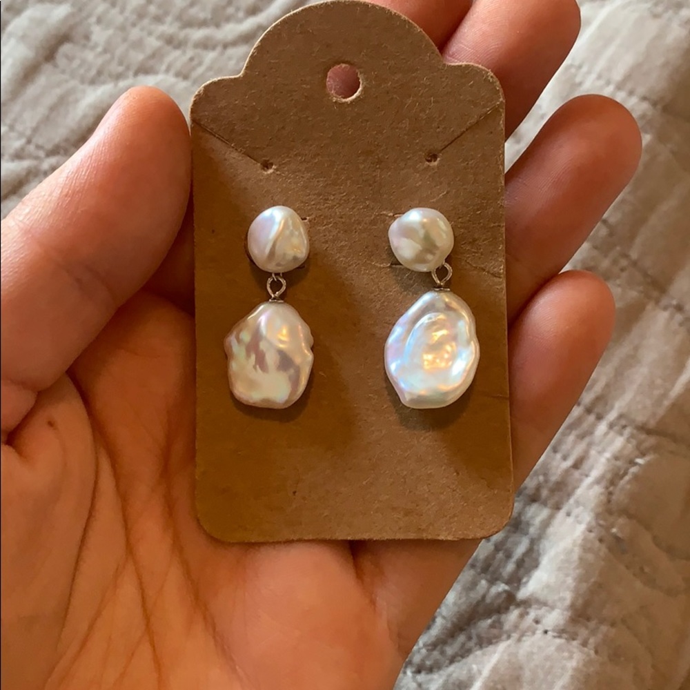 Freshwater pearl earrings
